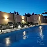 Villa Mir *