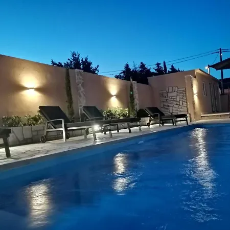 Villa Mir *