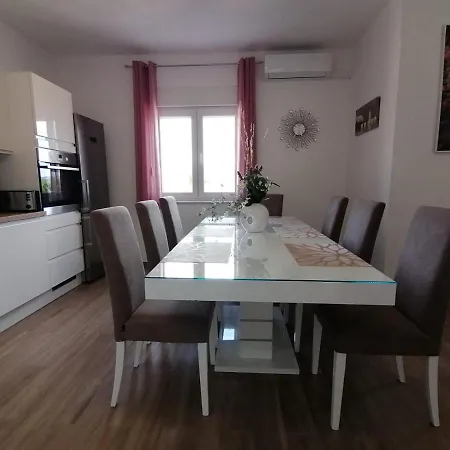 Mir Villa Pridraga