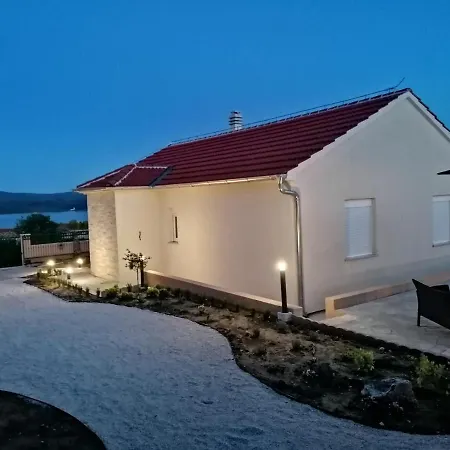 Mir Villa *